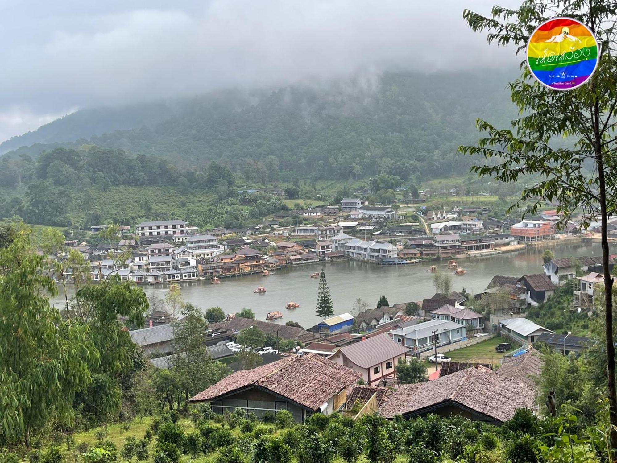 Hedreung Banrakthai Homestay And Camping Ban Rak Thai Esterno foto
