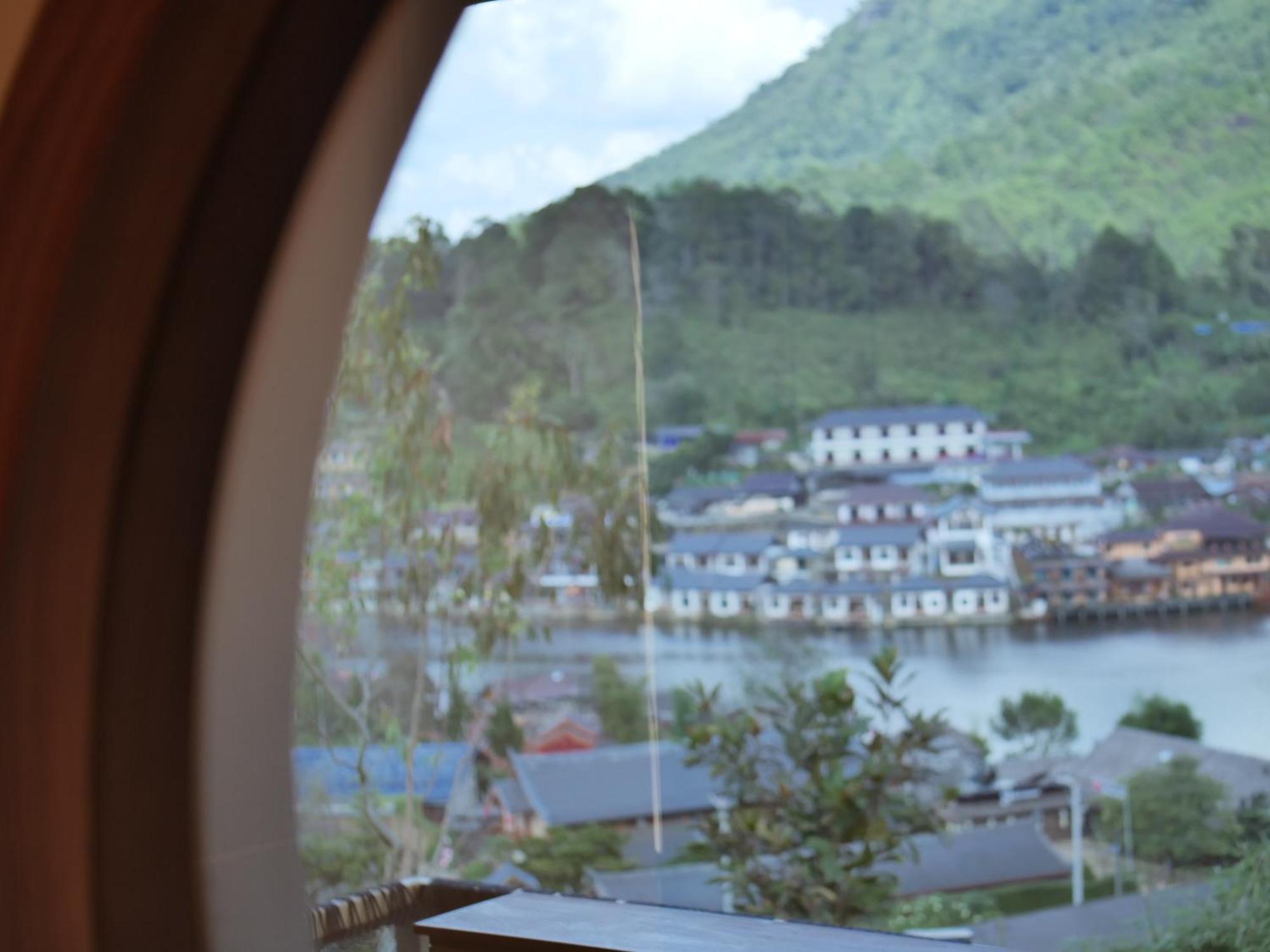 Hedreung Banrakthai Homestay And Camping Ban Rak Thai Esterno foto