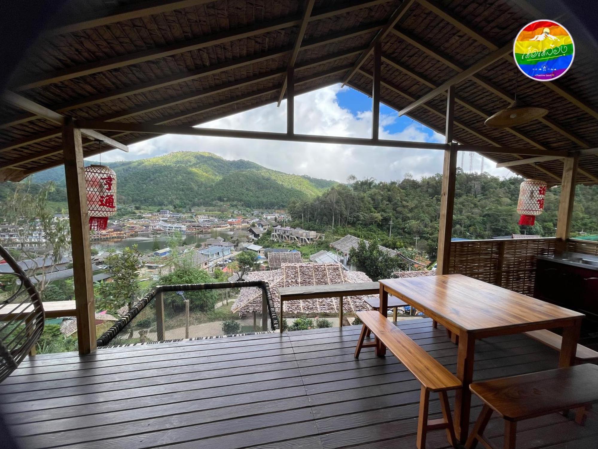 Hedreung Banrakthai Homestay And Camping Ban Rak Thai Esterno foto